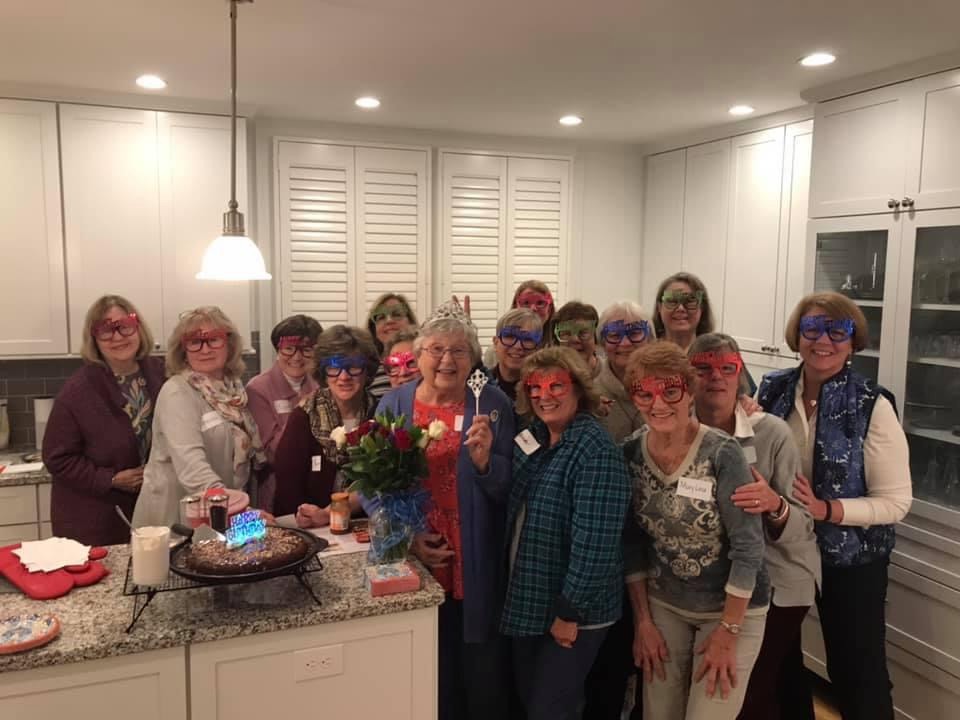 Holly Circle Pampered Chef