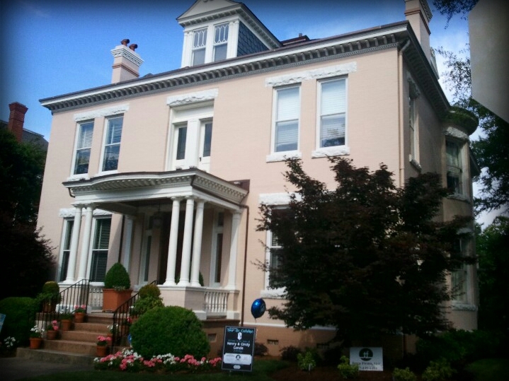 Larchmont Friends Circle - House