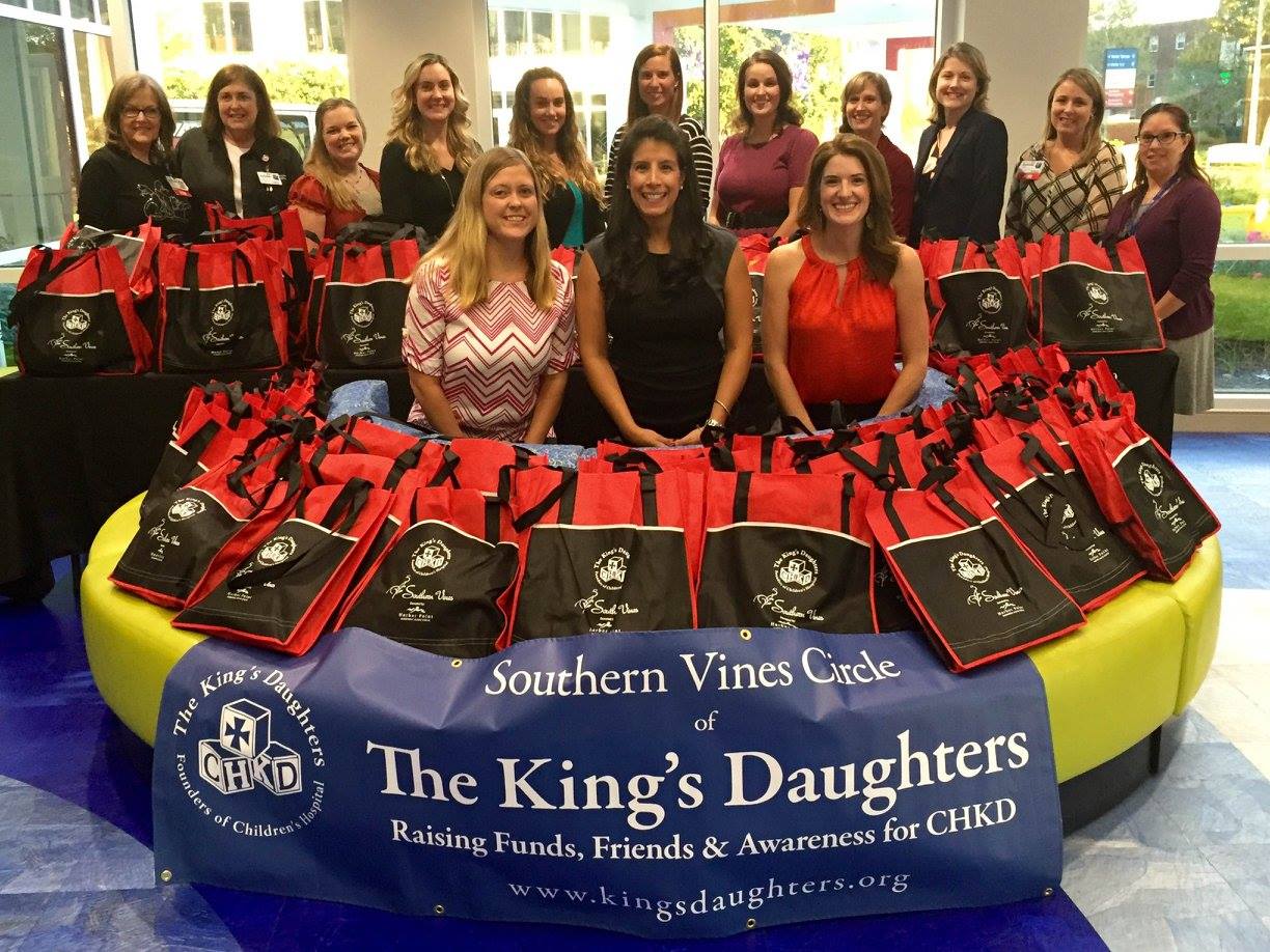 Southern Vines Circle Group Picture